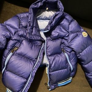 Moncler Baby puffer jacket In blue